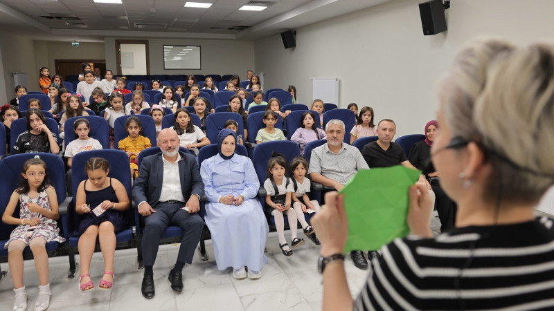 BAŞKAN ÇOLAKBAYRAKDAR, “ÇOCUKLARIMIZI, GELECEĞİN GÜÇLÜ TÜRKİYE’SİNE HAZIRLIYORUZ”