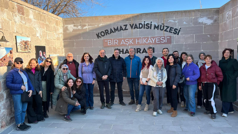 KAYSERİ BÜYÜKŞEHİR’DEN TURİZM ATAĞI: NEVŞEHİRLİ REHBERLER ŞEHRİ YERİNDE KEŞFETTİ