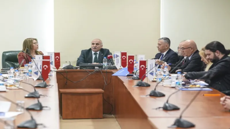 TBMM heyetinden üniversite ve Maarif Vakfı ziyareti