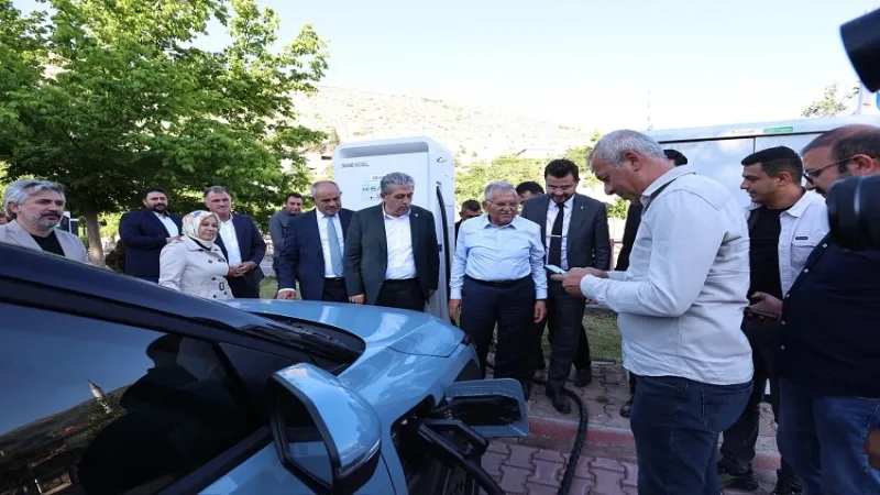 Kayseri Büyükşehir geleceği şarj ediyor