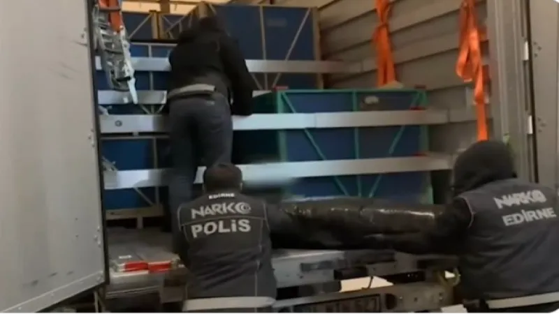 Uyuşturucu baronlarına darbe