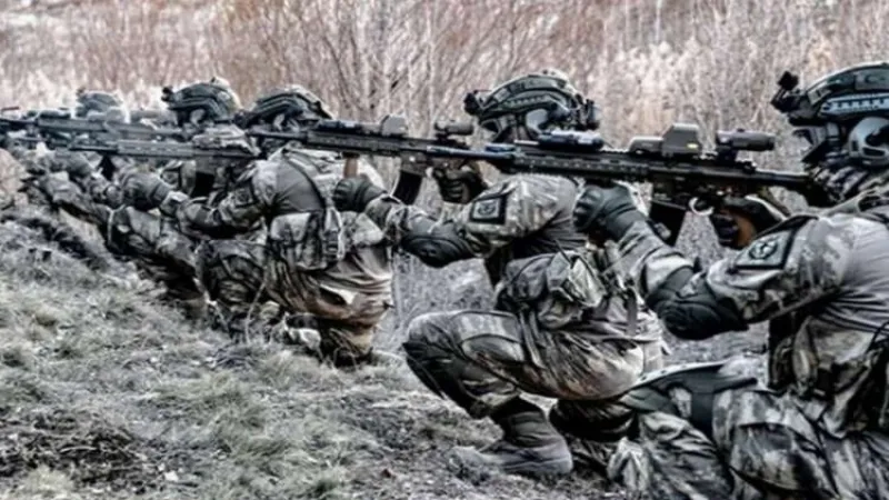 Terörle mücadele kararlılıkla sürüyor...  3 terörist daha teslim oldu
