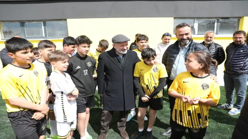 Kayseri Kocasinan'dan futbola önemli hizmet